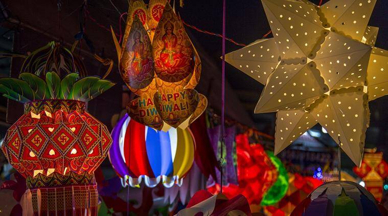 Diwali 2017, home decor, Diwali decoration, festive vibes, Diwali preparations, Diwali home decorations, diwali preparations, diwali festival, diwali celebrations, deepawali 2017, deepawali celerbations, Sequin cushions, Bright curtains, wall hangings, lightings, indian express, indian express news